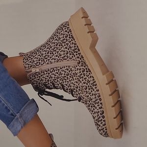 New in box! Serra Girls 4 animal print ankle boots